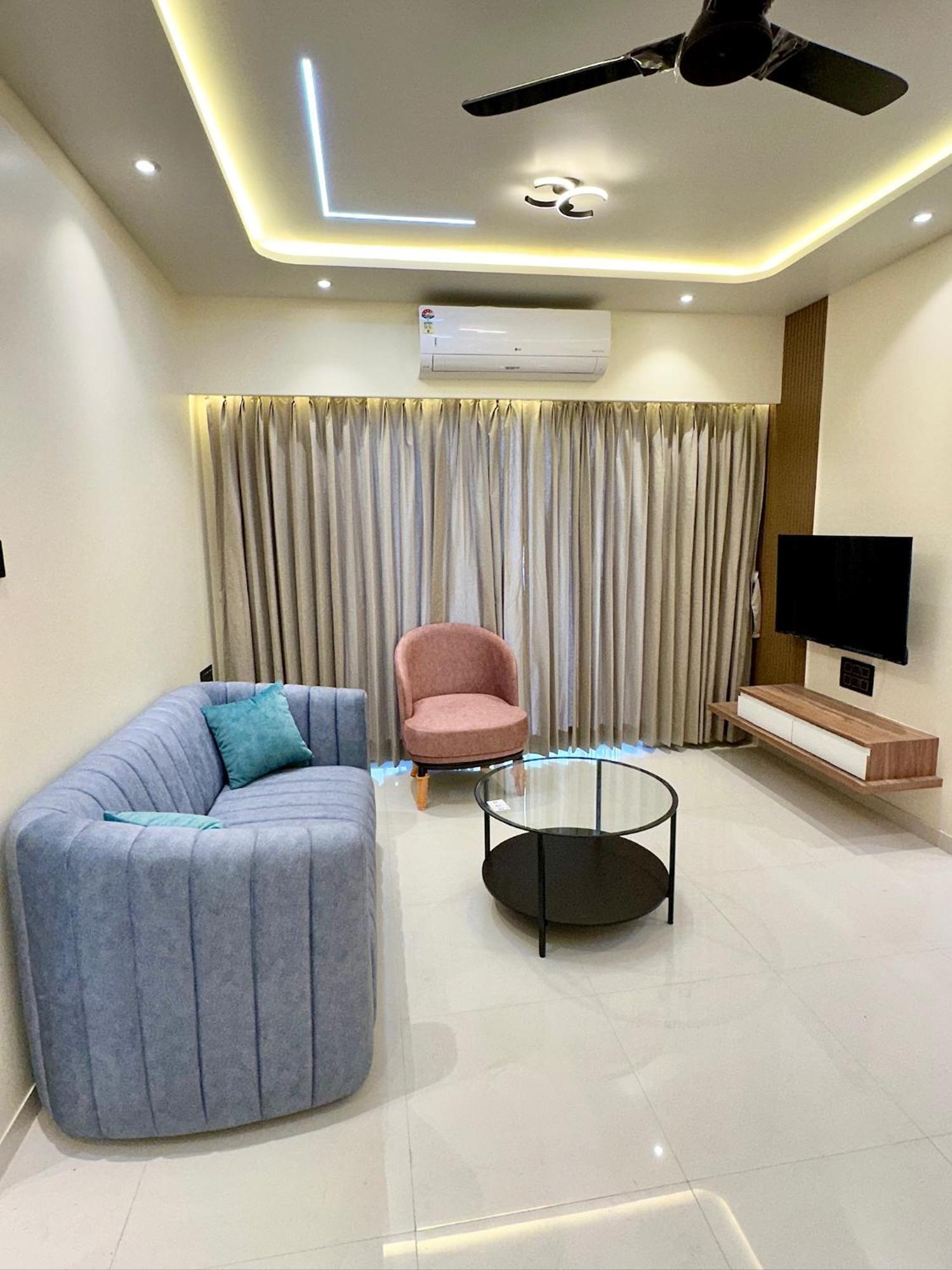 Peacock Palace 2Bhk Modern Ac Flat In Baner 푸네 외부 사진